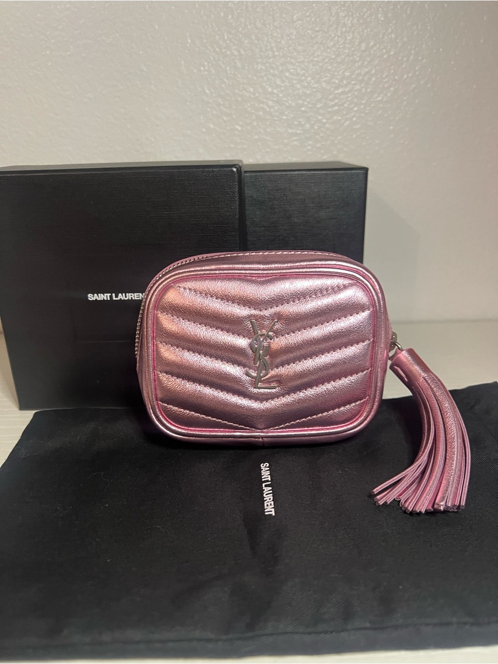 Saint Laurent Metallic Pink Quilted Lou Camera Bag with Tassel - Picture 3 of 16